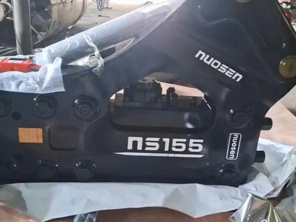 Giao hàng Búa NS155 